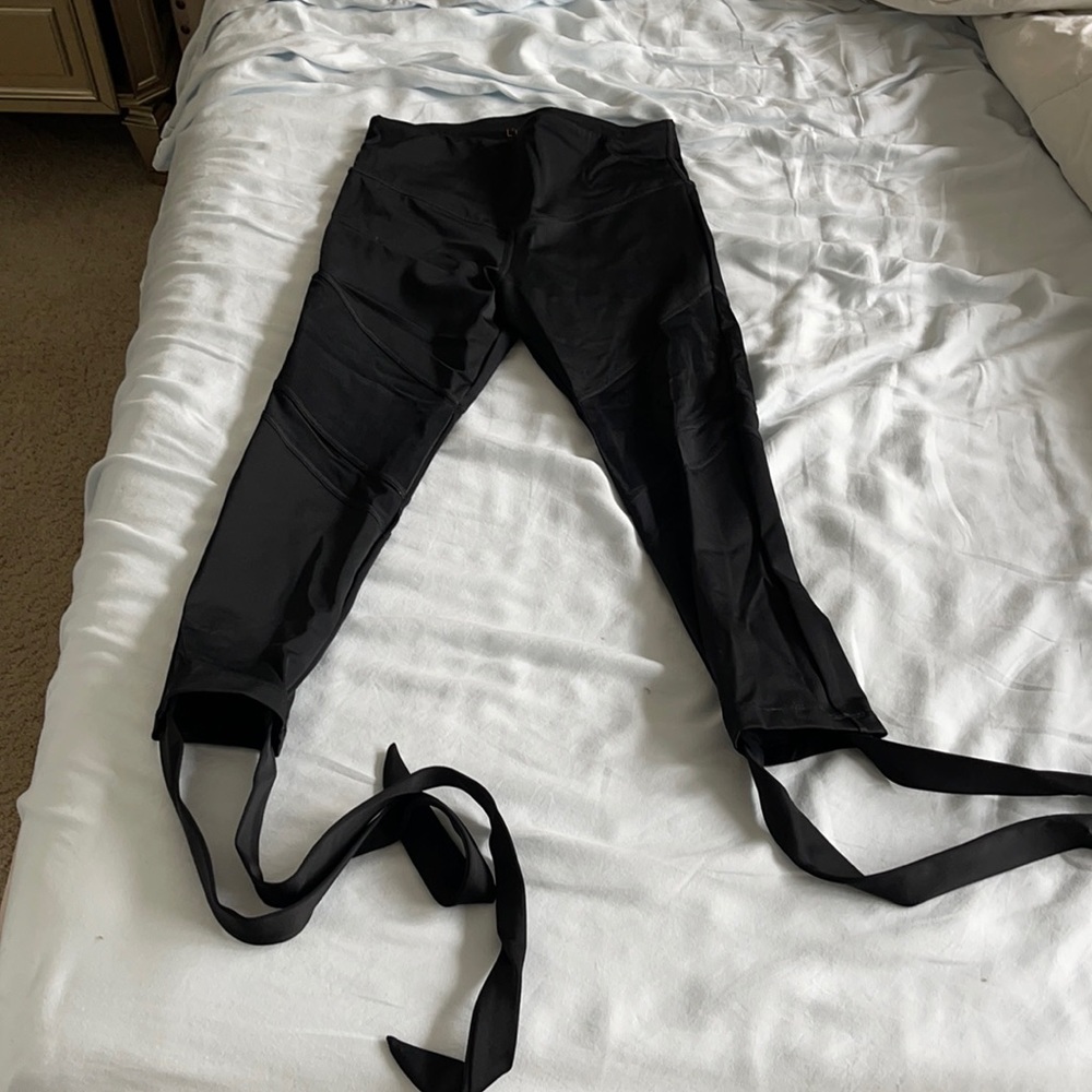 Black leggings